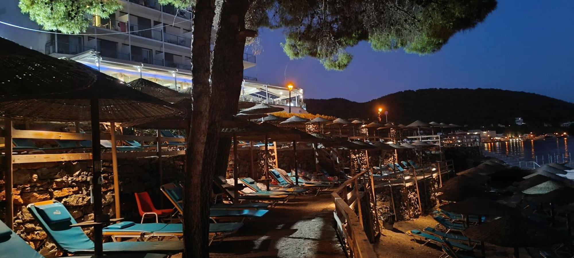 מלון New Aegli Poros Town